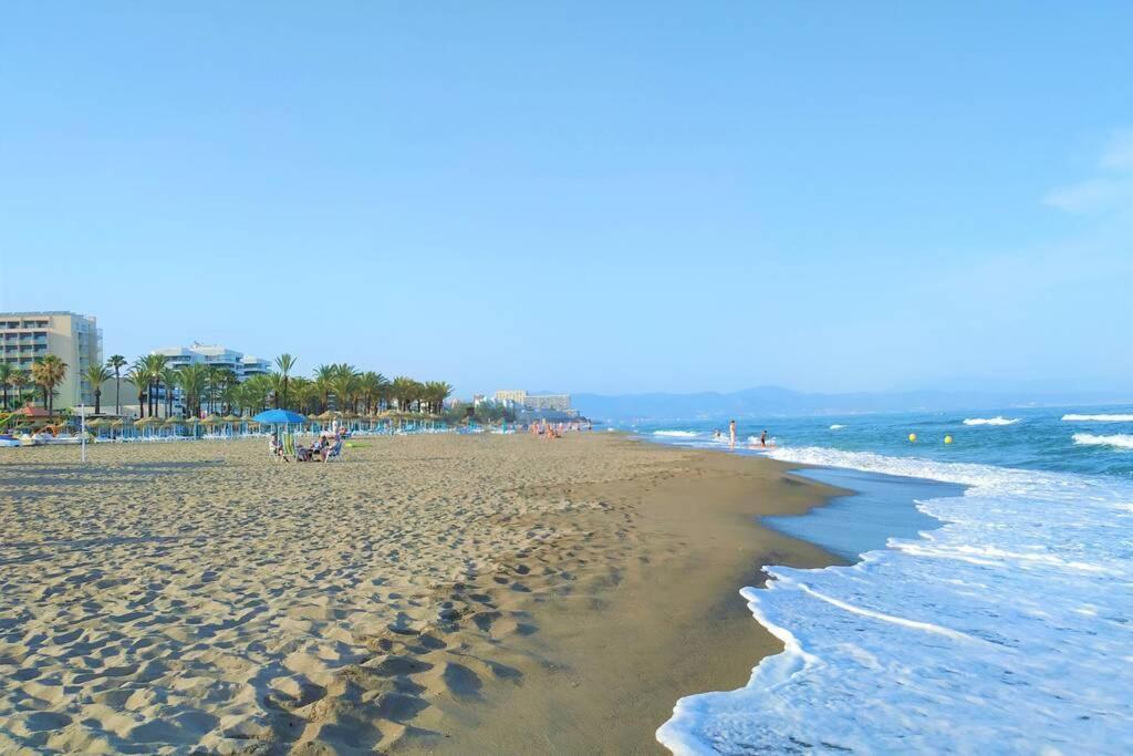 Dona Carlota Gardens, Sea Views, Pool, Restaurant Apartment ตอร์เรโมลิโนส ภายนอก รูปภาพ